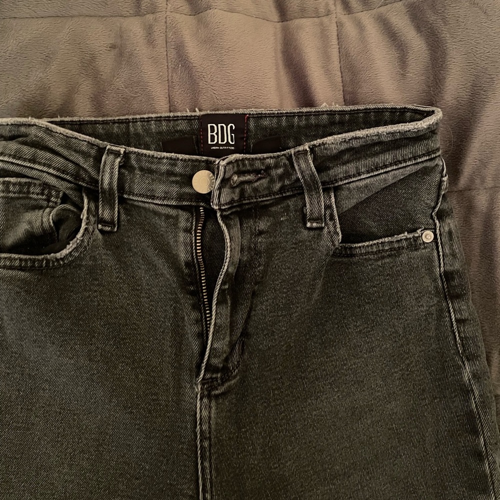 BDG CROP FLARE JEAN